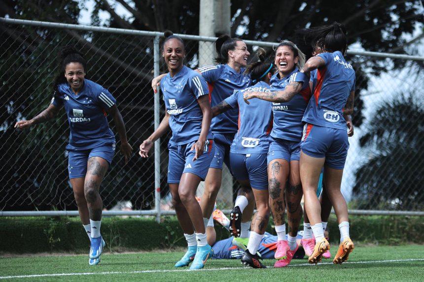 com-ingressos-a-r$10,-cruzeiro-convoca-torcida-para-estreia-das-cabulosas-no-brasileirao-–-hoje-em-dia