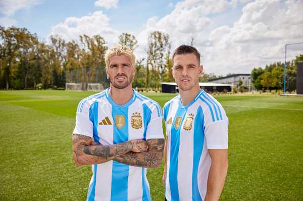 argentina-apresenta-novo-uniforme-com-referencia-ao-titulo-no-catar-–-globo