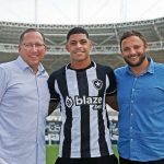 diretor-se-aproxima-de-trocar-o-botafogo-por-outro-clube-da-serie-a-–-terra