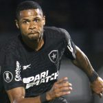 botafogo-empata-e-se-garante-na-fase-de-grupos-da-libertadores;-bragantino-vai-a-sul-americana-–-no-ataque