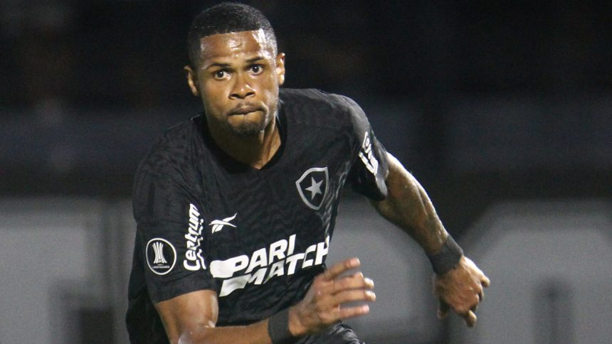 botafogo-empata-e-se-garante-na-fase-de-grupos-da-libertadores;-bragantino-vai-a-sul-americana-–-no-ataque