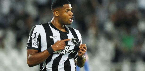 junior-santos-lembra-trajetoria-da-varzea-a-historia-do-botafogo:-‘loucura’-–-uol-esporte