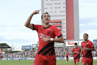 athletico-vira-sobre-o-operario-fora-de-casa-e-sai-na-frente-na-semifinal-–-um-dois-esportes