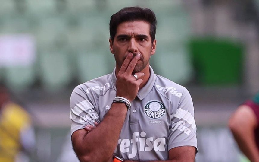 abel-ferreira-faz-um-minuto-de-silencio-e-se-posiciona-–-lance!