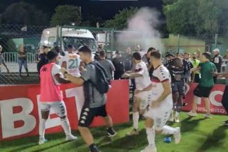 boavista-x-portuguesa:-semifinal-da-taca-rio-acaba-em-confusao-com-gas-de-pimenta-e-policia;-veja-video-–-globo.com