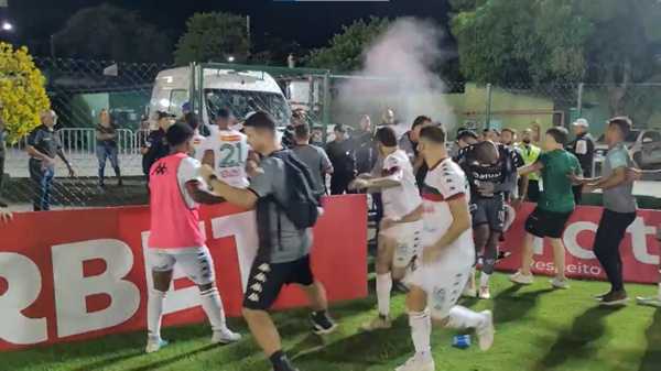 boavista-x-portuguesa:-semifinal-da-taca-rio-acaba-em-confusao-com-gas-de-pimenta-e-policia;-veja-video-–-globo.com