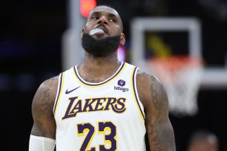 lakers-x-warriors-tem-confusao-bizarra,-15-segundos-viram-20-minutos-e-jogo-termina-de-forma-melancolica-–-espncom.br