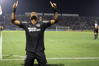 junior-santos-pede-pes-no-chao-no-botafogo-apos-vaga-na-libertadores:-‘entender-que-isso-e-pequena-–-fogaonet