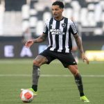 gregore-sente-mal-estar-e-sera-cortado-do-jogo-do-botafogo-contra-o-sampaio-correa-–-globo.com