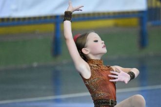 atleta-de-indaial-e-convocada-pela-selecao-brasileira-de-patinacao-artistica-–-o-municipio-blumenau