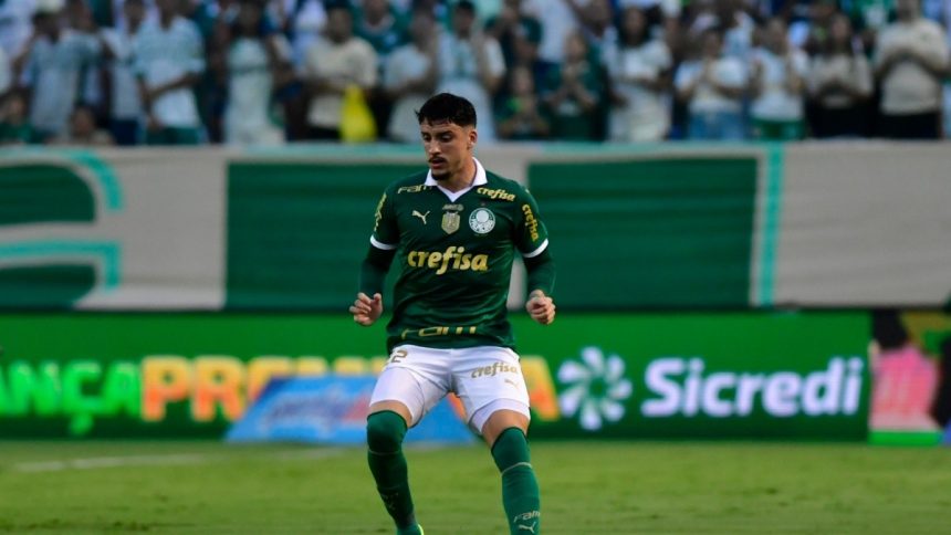 piquerez,-do-palmeiras,-e-desconvocado-do-uruguai-apos-confusao-com-data-de-voo-–-tnt-sports-brasil