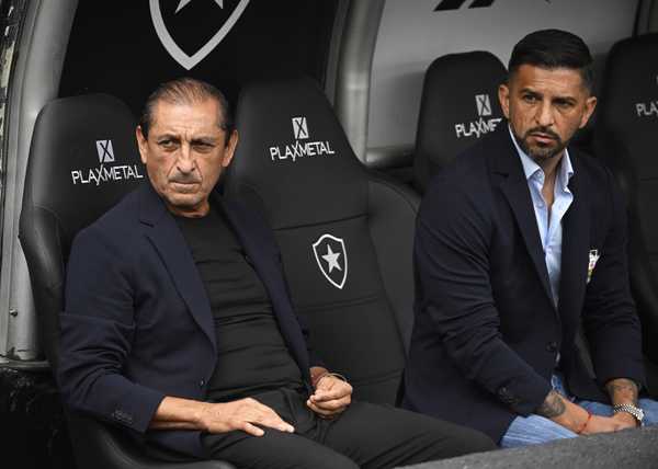 ramon-diaz-reforca-pedido-por-volante-e-discute-nomes-com-o-vasco-–-globo.com