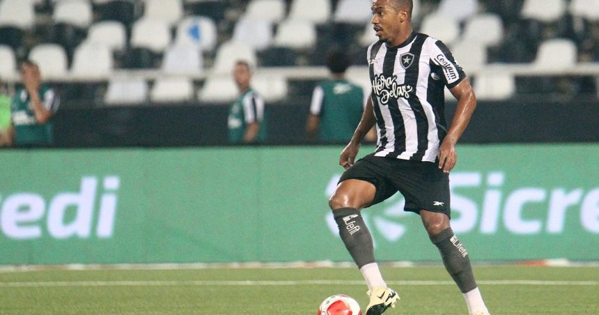 marlon-freitas,-do-botafogo,-e-alvo-preferido-do-vasco,-mas-diretora-considera-negocio-‘muito-–-fogaonet