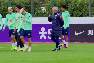 dorival-comanda-primeiro-treino-com-selecao-completa-e-adota-sigilo-antes-de-estreia-–-globo