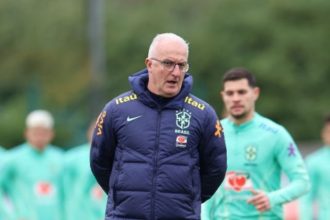 dorival-comanda-primeiro-treino-com-selecao-completa:-veja-como-foi-–-um-dois-esportes