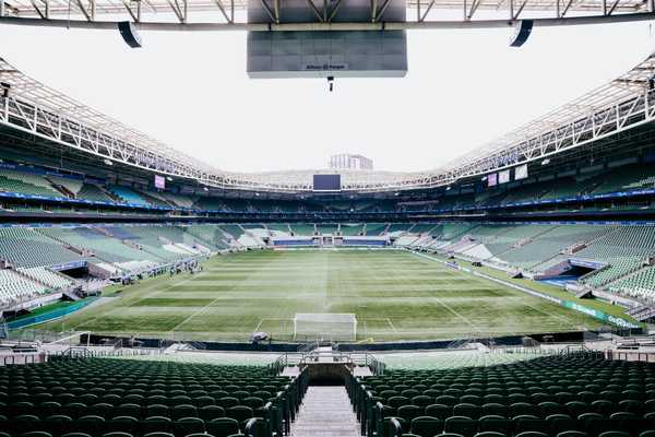 dirigente-do-palmeiras-comenta-testes-do-gramado-e-valoriza-volta-ao-allianz-parque-–-globo