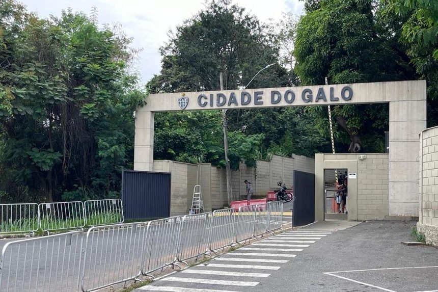 felipao-se-despede-de-funcionarios-e-jogadores-na-cidade-do-galo-–-o-tempo