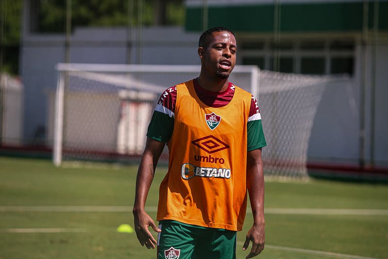 bruxa-solta!-fluminense-informa-lesao-de-mais-um-titular-–-netflu