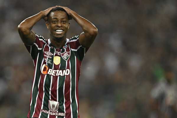 keno-sofre-entorse-em-treino-e-aumenta-lista-no-departamento-medico-do-fluminense-–-globo