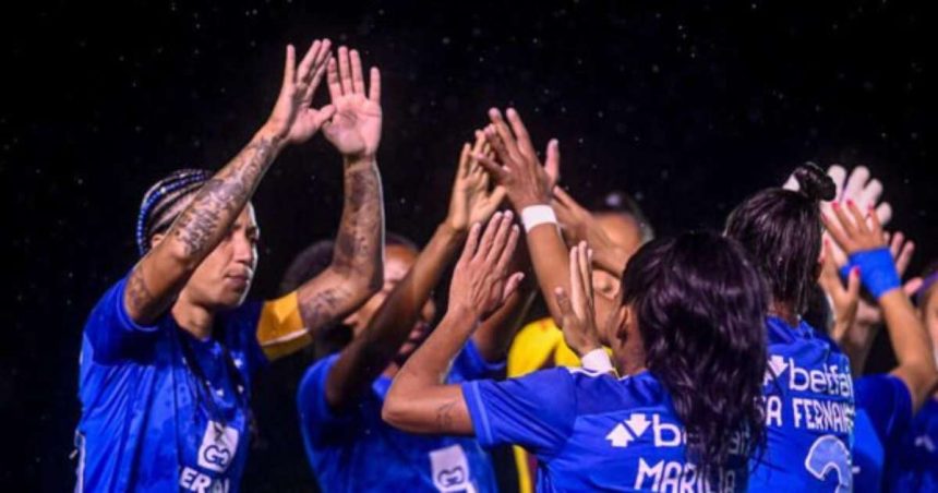 cruzeiro-vence-flamengo-e-sobe-na-tabela-do-brasileirao-feminino-–-terra