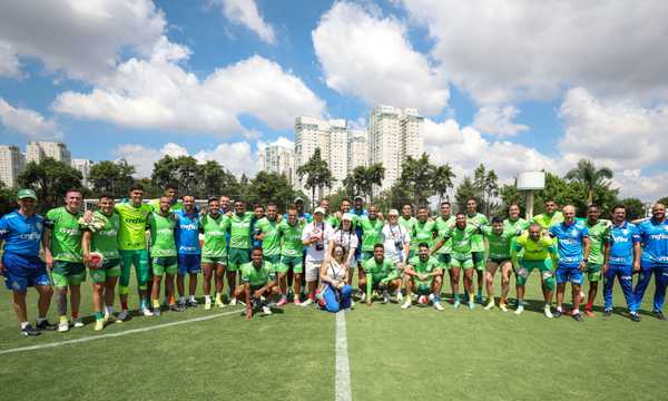 palmeiras-treina-de-meias-coloridas-para-promover-debate-sobre-inclusao-de-pessoas-com-sindrome-de-down-–-globo