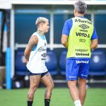 soteldo-trabalha-separado-do-grupo-do-gremio-e-tem-conversa-com-renato-em-treino-–-globo