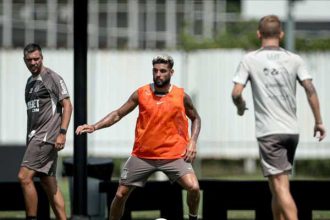 entrosamento,-ajustes-e-ritmo:-o-que-o-corinthians-busca-em-jogo-treino-contra-o-santos-–-globo