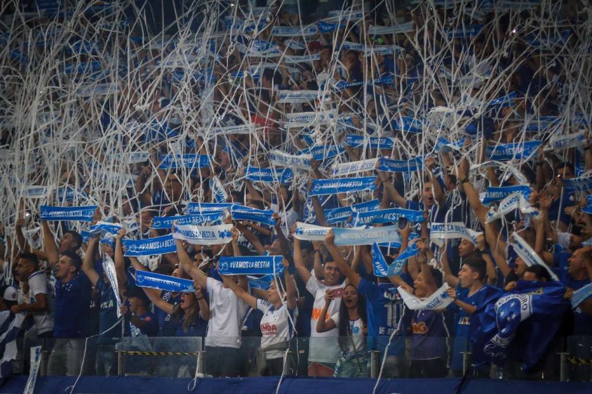 torcida-do-cruzeiro-faz-‘vaquinha’-para-40-mil-faixas-em-final-no-mineirao-–-o-tempo