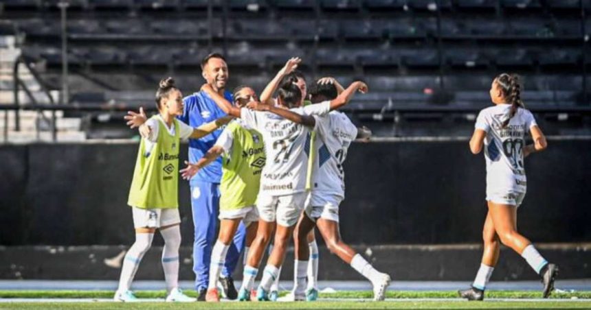 gremio-bate-o-botafogo-e-vence-a-primeira-no-brasileirao-feminino-–-terra