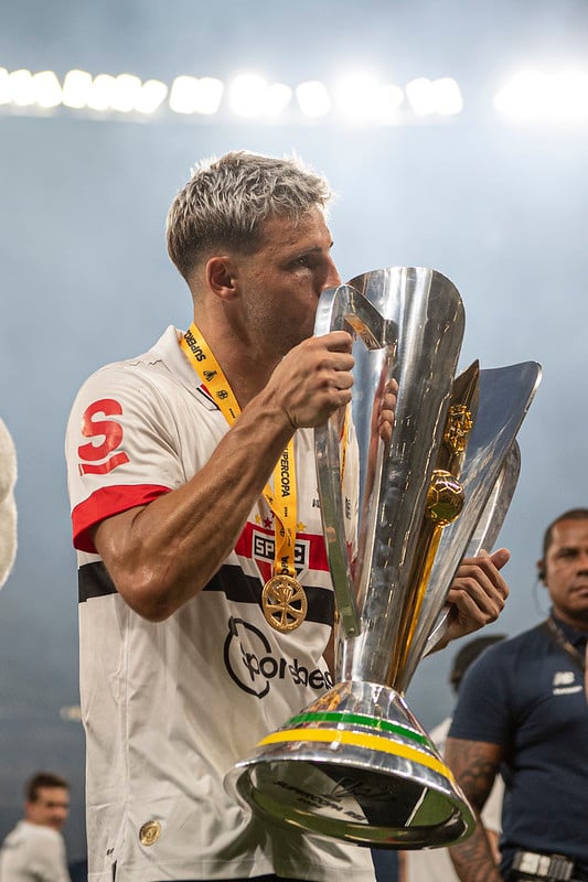 calleri-faz-revelacao-ousada-sobre-futuro-no-sao-paulo-–-lance!