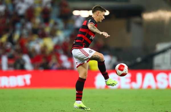 varela,-do-flamengo,-e-liberado-da-selecao-do-uruguaia-para-o-nascimento-da-filha-–-globo.com