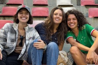 ex-atriz-da-globo-assiste-a-vitoria-do-cruzeiro-no-brasileirao-feminino-–-itatiaia