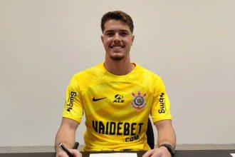 corinthians-anuncia-renovacao-de-contrato-de-felipe-longo,-goleiro-campeao-da-copinha-–-globo