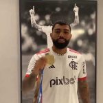 gabigol-recebe-medalha-do-titulo-carioca-do-flamengo:-“obrigado-pelo-carinho”-–-globo.com