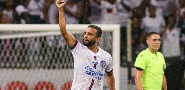 brasileirao:-bahia-vira-e-bate-fluminense-em-jogo-de-3-horas-e-golacos-–-uol-esporte