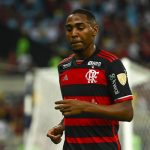 lorran-adota-preparacao-diferente-apos-receber-chances-de-tite-no-flamengo-–-coluna-do-fla