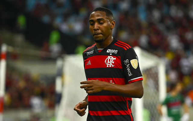 lorran-adota-preparacao-diferente-apos-receber-chances-de-tite-no-flamengo-–-coluna-do-fla