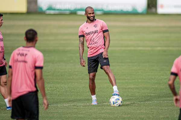 vitoria-abre-semana-com-um-retorno-e-de-olho-no-dm-antes-primeiro-jogo-fora-de-casa-–-globo.com