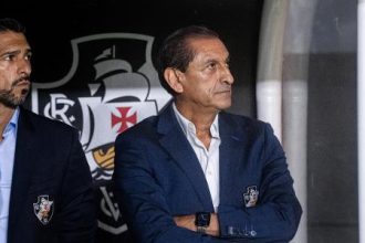 vasco:-jogadores-tentaram-fazer-ramon-diaz-mudar-ideia-de-sair-–-uol-esporte