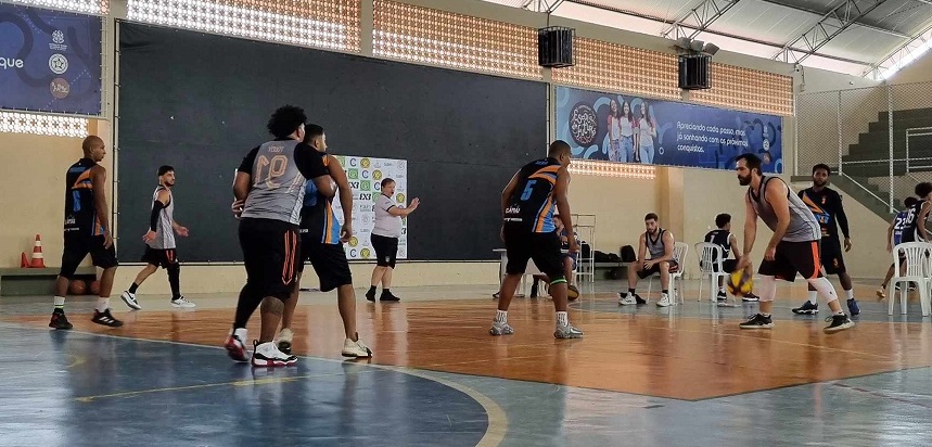 1o-torneio-de-basquete-foi-eletrizante-no-ginasio-esportivo-da-escola-de-tempo-integral-joao-xxiii-em-barra-de-sao-francisco-–-gazeta-do-norte