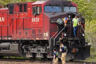 teenager-dies-after-being-hit-by-cpkc-rail-train-in-bowness-–-calgary-herald