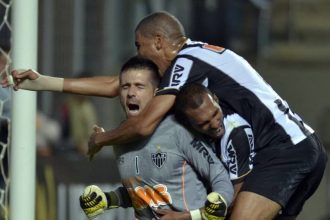 victor-conta-bastidores-do-vestiario-do-atletico-apos-penalti-do-tijuana-–-itatiaia