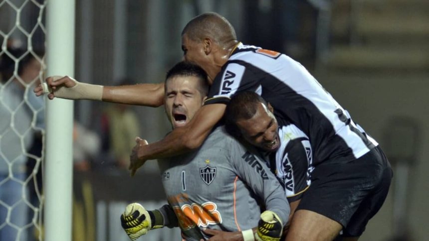 victor-conta-bastidores-do-vestiario-do-atletico-apos-penalti-do-tijuana-–-itatiaia