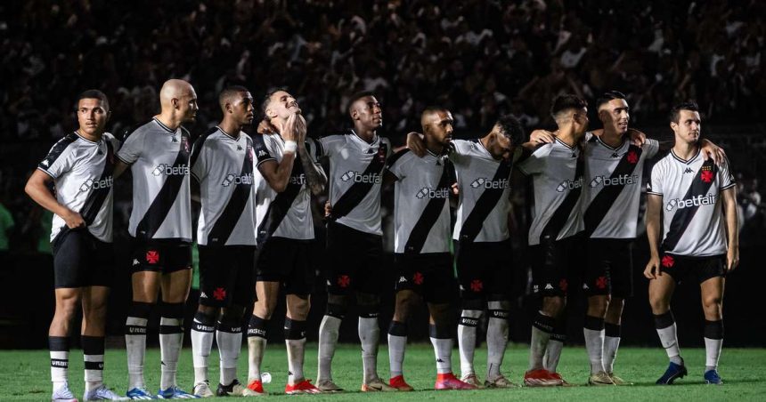 apos-ultima-derrota,-vasco-se-torna-a-pior-defesa-do-campeonato-brasileiro-em-gols-sofridos-–-terra