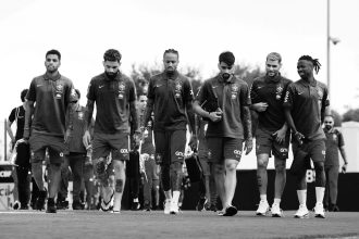 veja-as-fotos-em-preto-e-branco-da-selecao-na-volta-dos-treinos-em-orlando-–-confederacao-brasileira-de-futebol-–-cbf-–-confederacao-brasileira-de-futebol