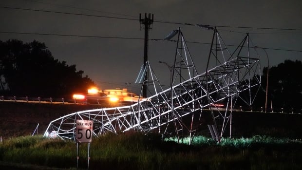 power-outage-affects-88,000-in-quebec’s-monteregie-region-after-bus-hits-pylon-–-cbc.ca